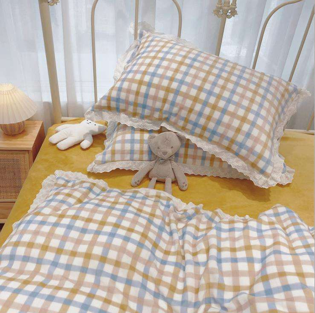 Extra thick winter warm baby down milk down lace coral down four-piece set